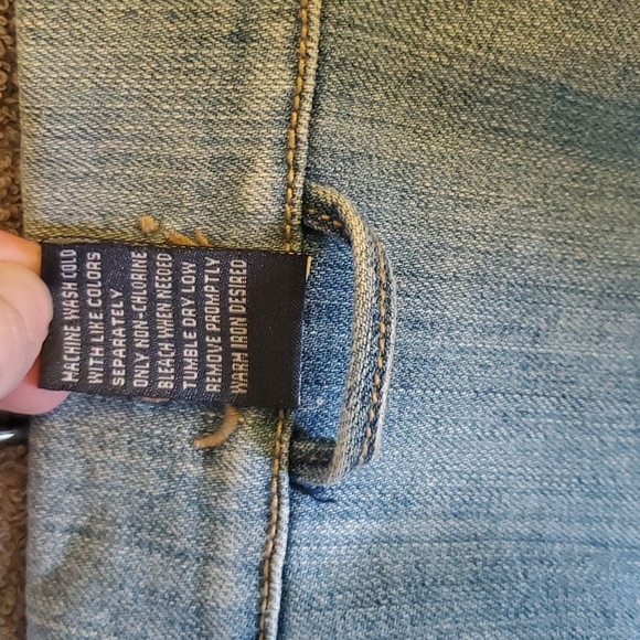 Tixi Cropped Denim Jacket - Picture 10 of 13